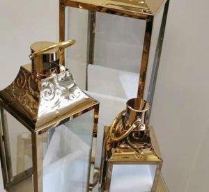 Shiny Gold Lantern Set